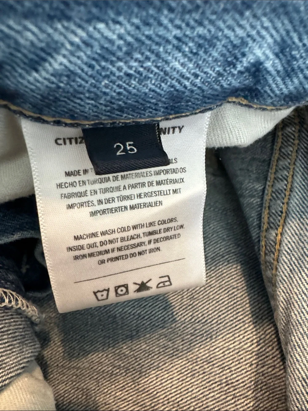 Citizens of Humanity Annina Straight Leg Medium Wash Jeans Size: 25